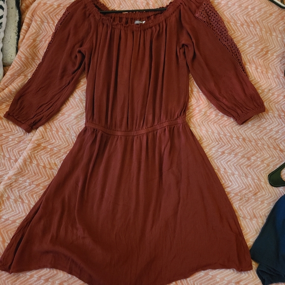 Dress - Picture 1 of 3